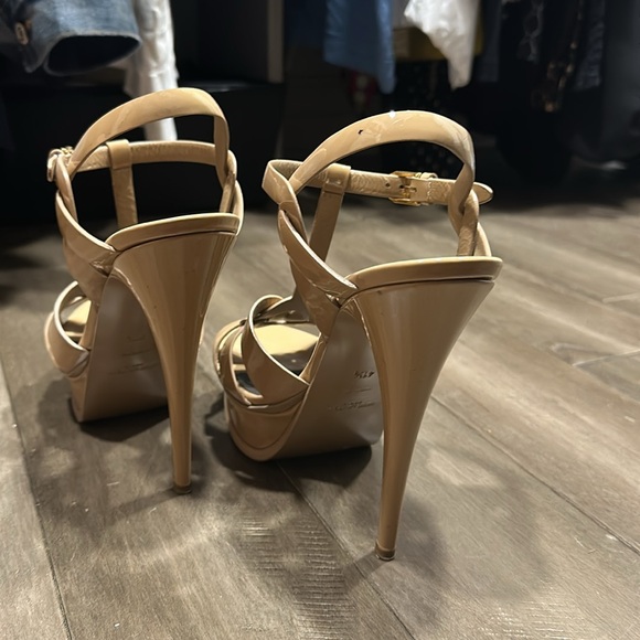 YSL TRIBUTE PLATFORM SANDALS IN PATENT LEATHER - Picture 4 of 6